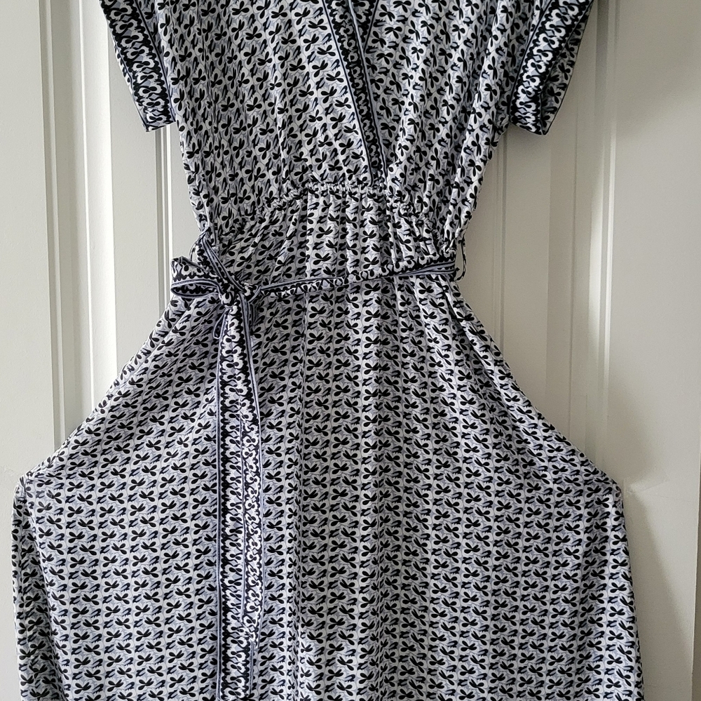 Max Studio Floral Midi Dress, New with no Tags